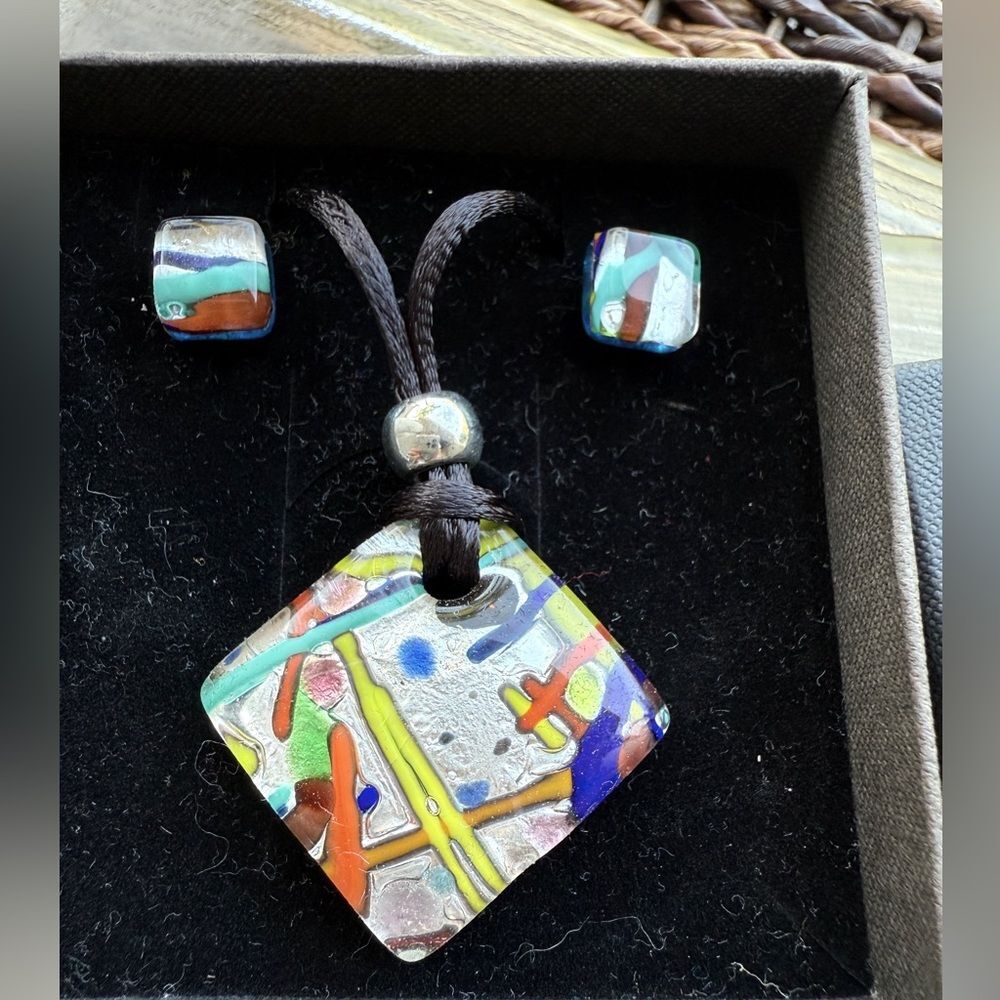 Murano Glass Pendant and Earrings Set - Picture 2 of 4
